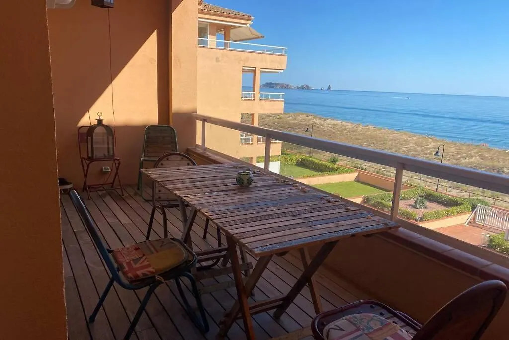 Apartment Paraiso Playa De Pals - Reformado Primera Linea De Mar Con Parking